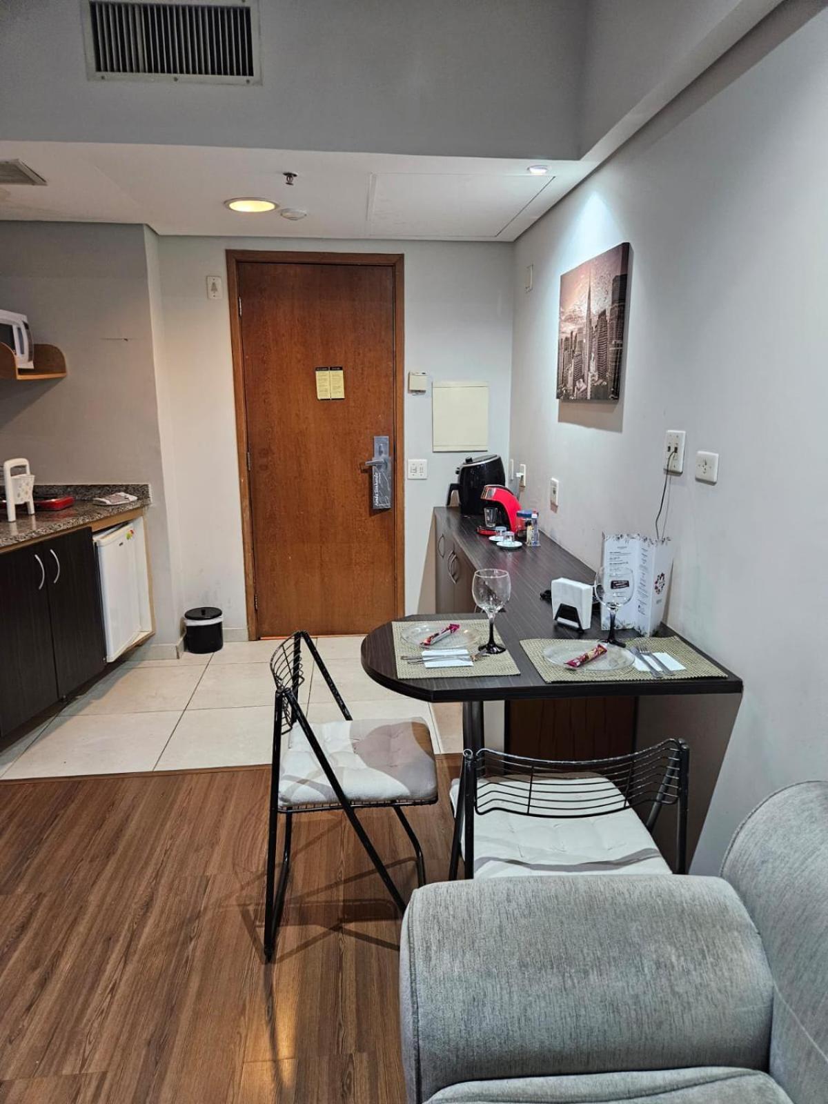 Flat Em Na Bela Vista R Maestro Cardim Apartment